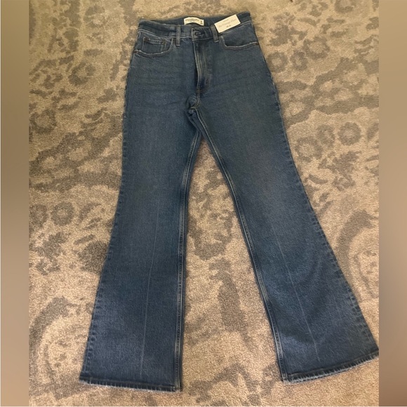 A&F Vintage High Rise Flare Jeans - Picture 2 of 4
